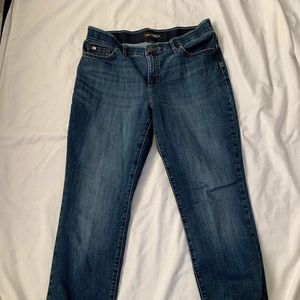 Lee women’s jeans.